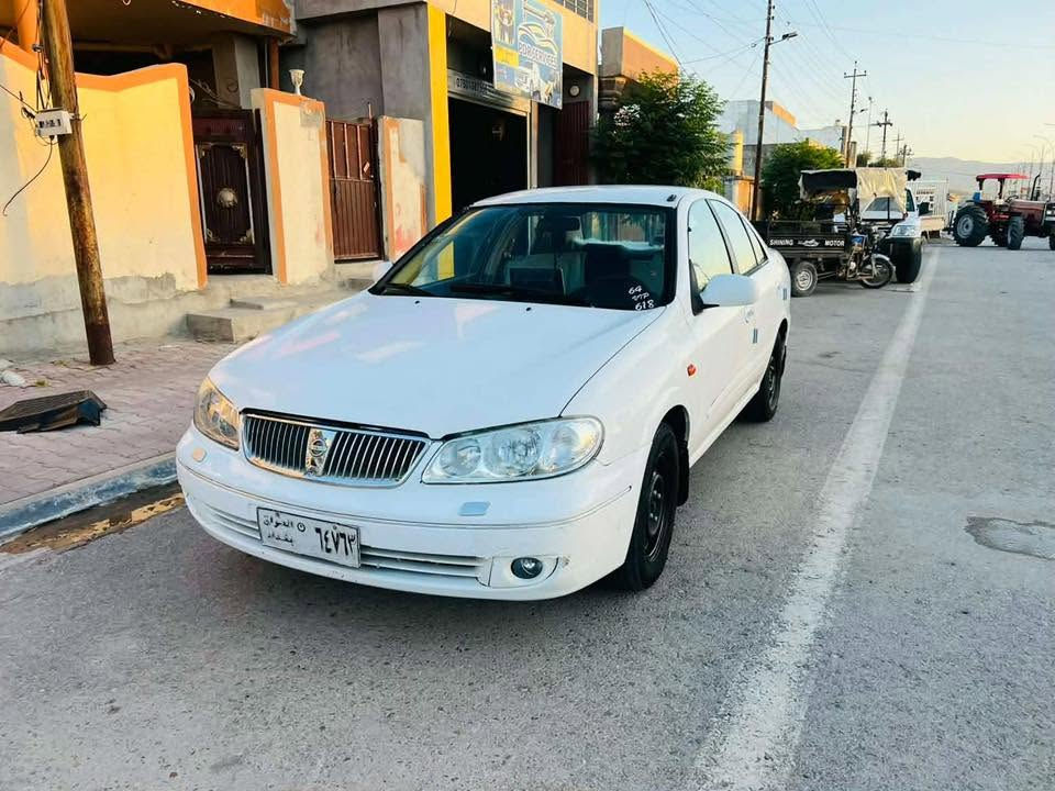 سە نی یابانی ساغ ساغ
٢٠٠٤
توماتیک 
کامل مسروف
شاشە و کامیرا
گیرو مە کینە بە شە رت 
بی دە عمو لیدراو 
٤تایە ی تازە ی لە ژیرە 
شوین هە لبجە ی تازە 
سعري ٤٧مە جالیکی برایانە 
***********
‏***********
