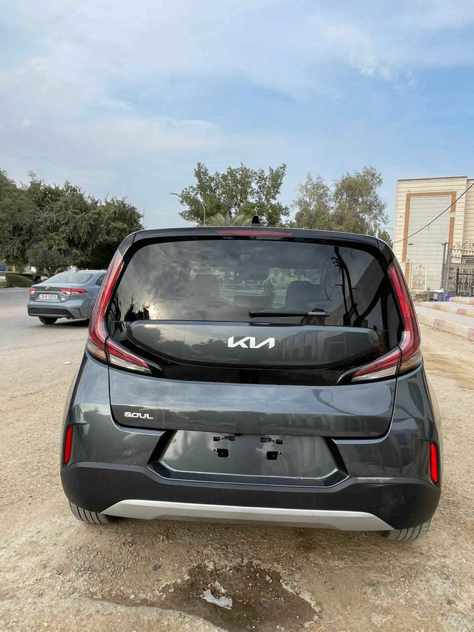 السلام عليكم
كيا صول موديل 2025 بدون رقم

محرك 2000 حادثها بابين فقط 

بدون ارباك السياره ماشيه ١٦ ألف.        سعر السياره 148

فقط بيبان ثنين بدون اريرباك جاهزه فقط بس ترقيم اي محافظه

مكان السياره بابل الاستفسار فقط ع خط ***********
***********
