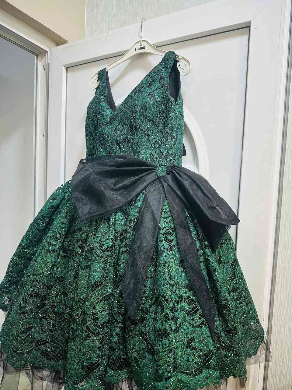 البدلات السوده تلبس قياس ٣٨ ابيعها ب٢٥ الف والخضره تلبس قياس ٣٨-٤٠ ابيعها ب٢٥ والفستان الوردي يلبس ٣٦ وابيعه ب١٠ الف


**إذا كنت صاحب هذا الإعلان وتريد حذفه لأي سبب، رجاءا أرسل رسالة إلى الدعم الفني**