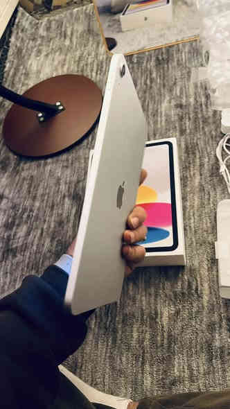 2025ايباد 11معالج A16 ذاكره 128 +حافضه ولصقه بل جهاز مشحون ٢٠مره اقل الشهر صارله من شتريته ستخدام قليل الجهاز جديد //البيع والمروس 
هذا رقمي ‭٠٧٨٤ ٩٠٩ ٩٨٤٨
