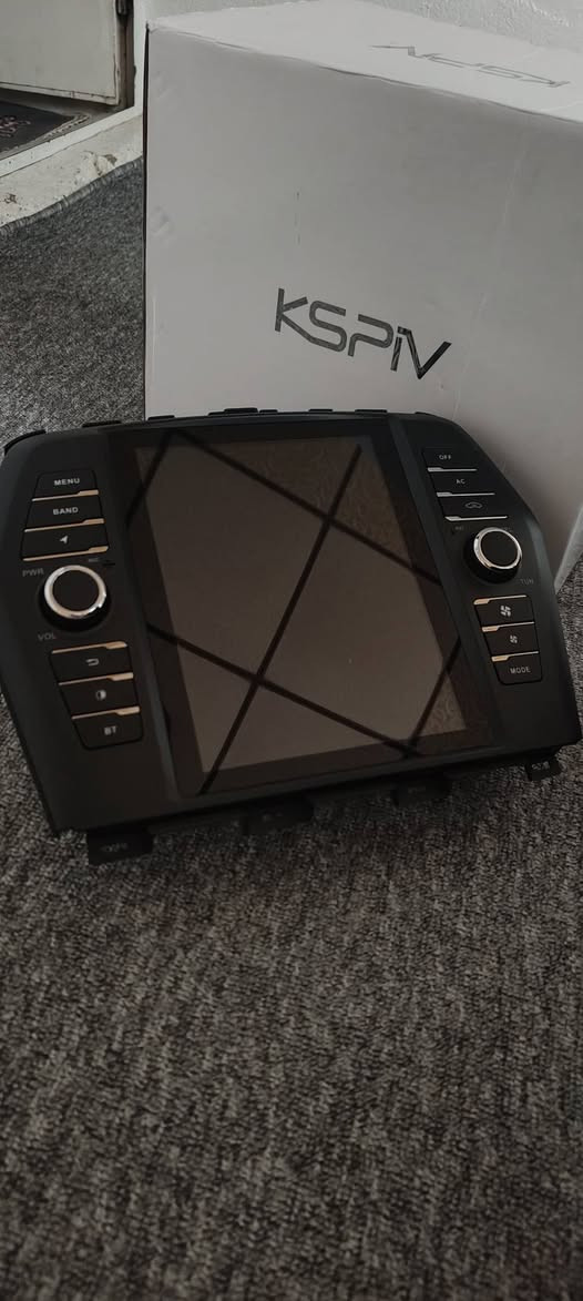 شاشة نيسان مكسيما (2023 - 2016)
• الحالة: جديدة "لوك" (بضاعة أوروبا) ما مستخدمة أبد.
• المواصفات: * ذاكرة 128 جيجا مع رام 8 جيجا (سريعة جداً وما تحتاج أي إضافات).
• كاملة مع كل غراضها الأصلية والفيش مالتها.
• التركيب "فيشة بفيشة" يعني ما يحتاج تكطع وايرات ولا تلعب بالضفيرة.
• السعر: 450 ألف دينار فقط (علماً سعرها الأصلي 500
دولار).
• ملاحظة: الشاشة أصلية وتجي وياها شاشة الشركة.


**إذا كنت صاحب هذا الإعلان وتريد حذفه لأي سبب، رجاءا أرسل رسالة إلى الدعم الفني**