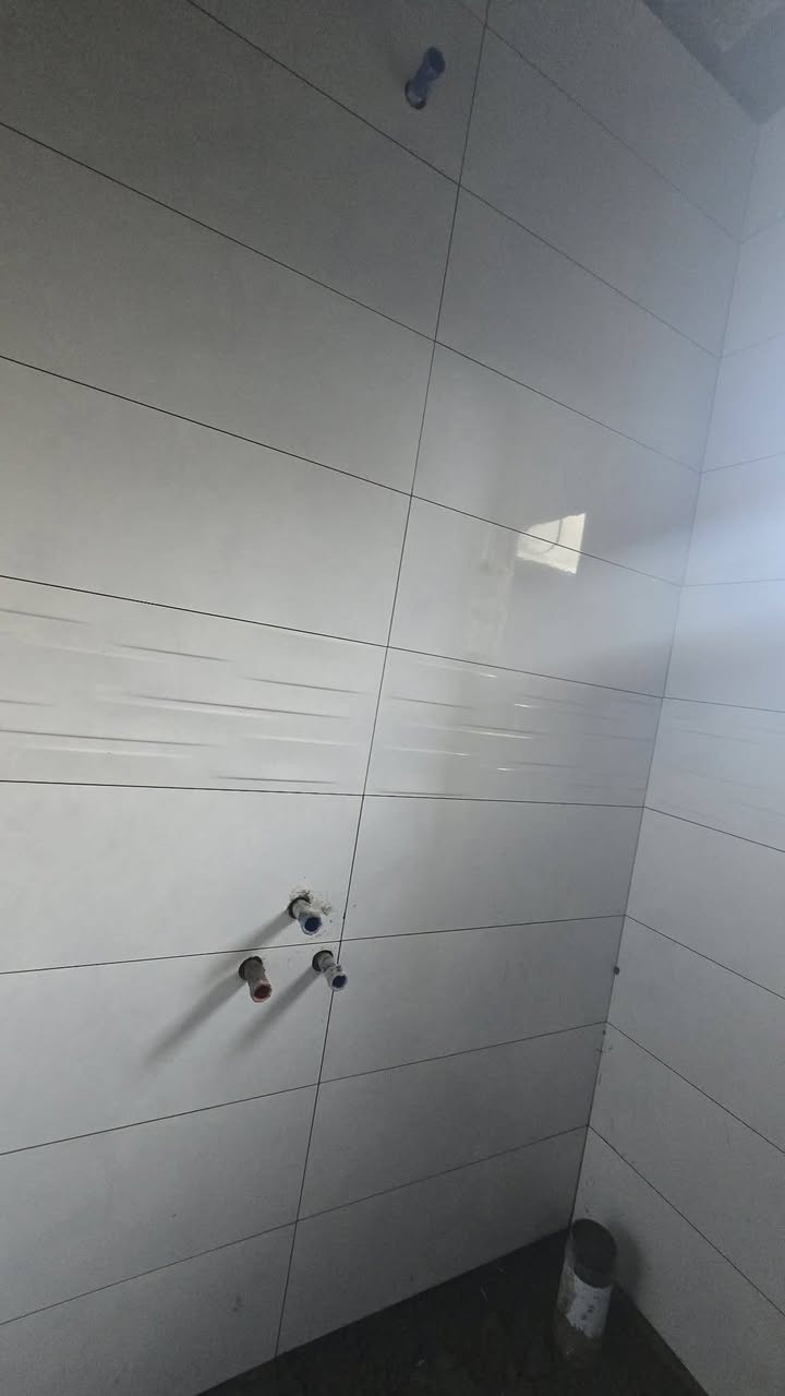 السلام عليكم اسطه سيراميك شغل درجه اولى متفرق حالياً شرط ليزر ***********
