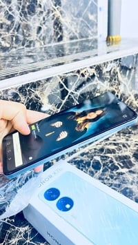 هونرX7b ذاكره 256  جهاز جديد بس تبدلت شاشته اصليه شرط  07878494111 سعر...