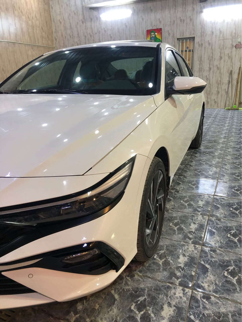 السلام عليكم 

للبيع (الانترا 2024)

زيرررو ماشيه (14,000) فقط 

مكفوله كفاله عامه 

فول مواصفات (بصمه فتحه حساس امامي خلفي مع كامريتين خلفات 360درجه مانع انزلاق اربع وضعيات قياده تشغيل عن بعد لد نهاري عداد الاكتروني مع شاشه وتحكم بالستيرن كامل مري شفط اشاره بالمري شاحن لاسلكي مع نظام كار بلي حساس وقوف مع نظام تشغيل كامرات بدون بك محرك (2000) دوش تبريد قطعتين 

للاستفسار الاتصال 
***********
*********** Singapore
