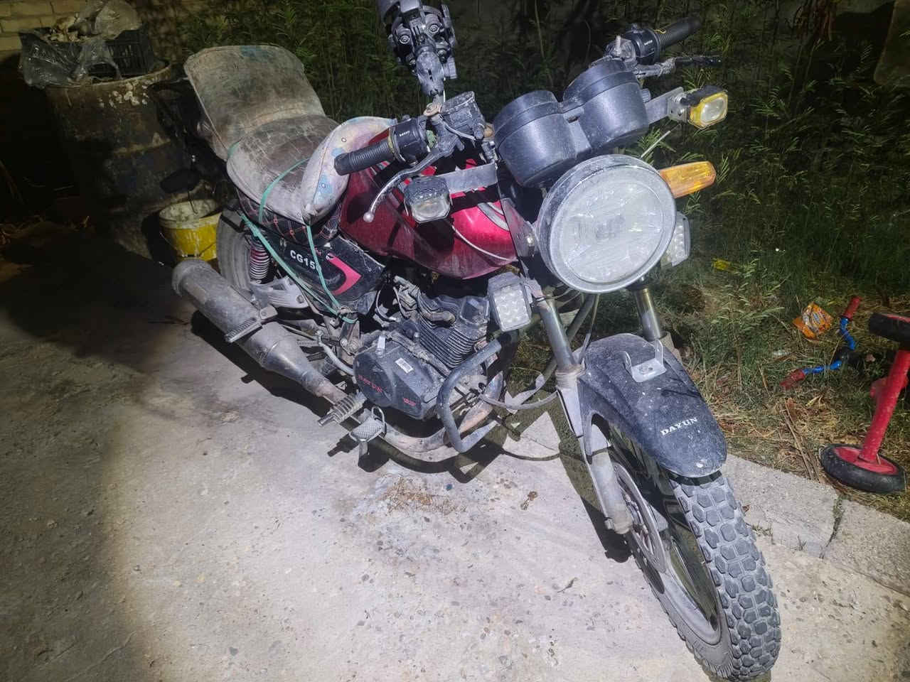 دراجة بوندا موديل 2015 محور محرك دايوان ماكس 200cc  وكهربائيات كلها شغالة تاخذها ربع مذب عليها كبل لشغل لتواصل المراسلة واتساب *********** دهل اوران, واسط
