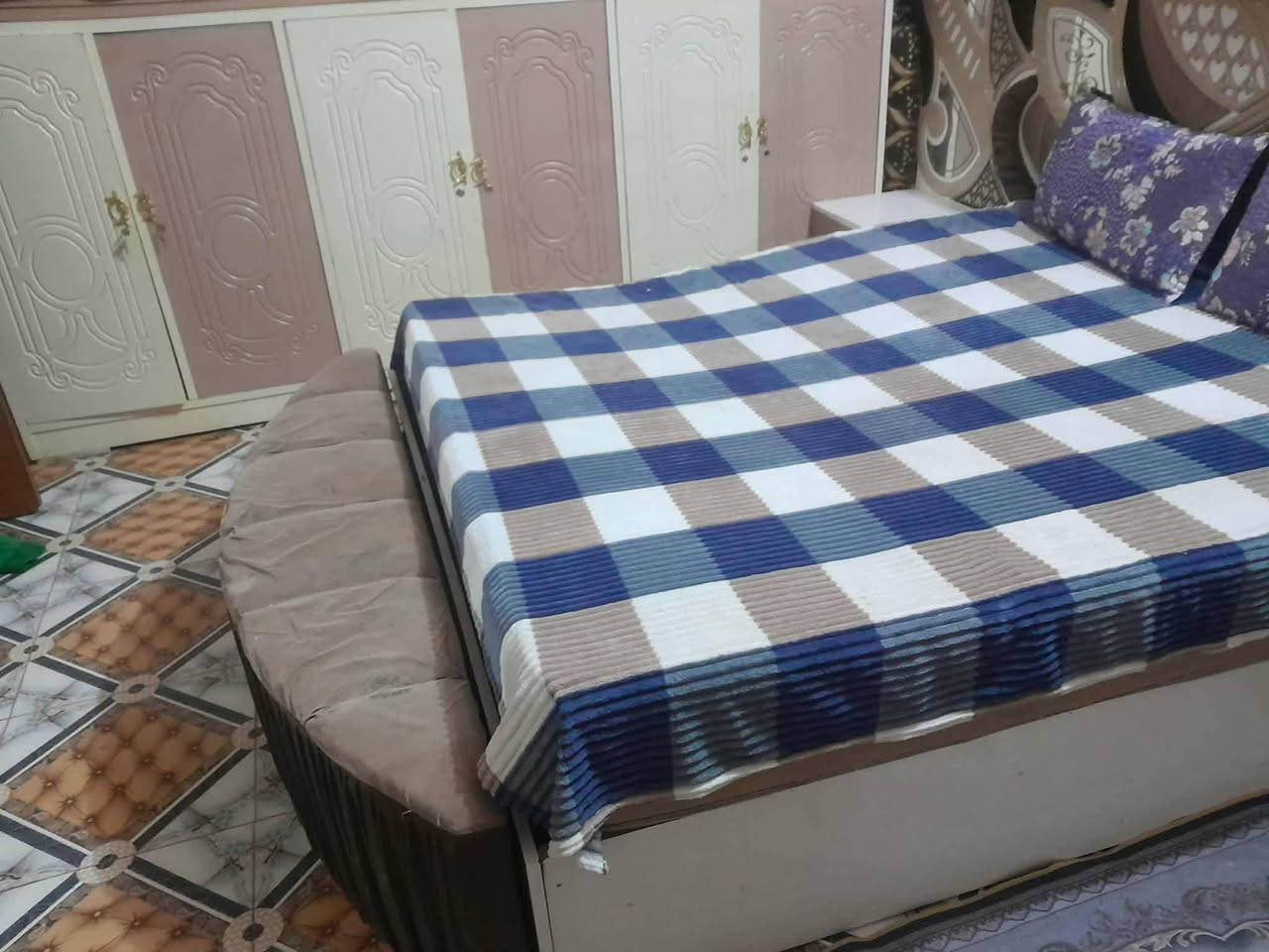 لسلام عليكم غرفه للبيع ٨ قطع+ معرض وميز نضد 
العنوان الخضر 
السعر ٥٥٠ قفل 
يوجد نقل وفتح وشد وتصليح 
للاستفسار مراسلة صفحتنا


**إذا كنت صاحب هذا الإعلان وتريد حذفه لأي سبب، رجاءا أرسل رسالة إلى الدعم الفني**