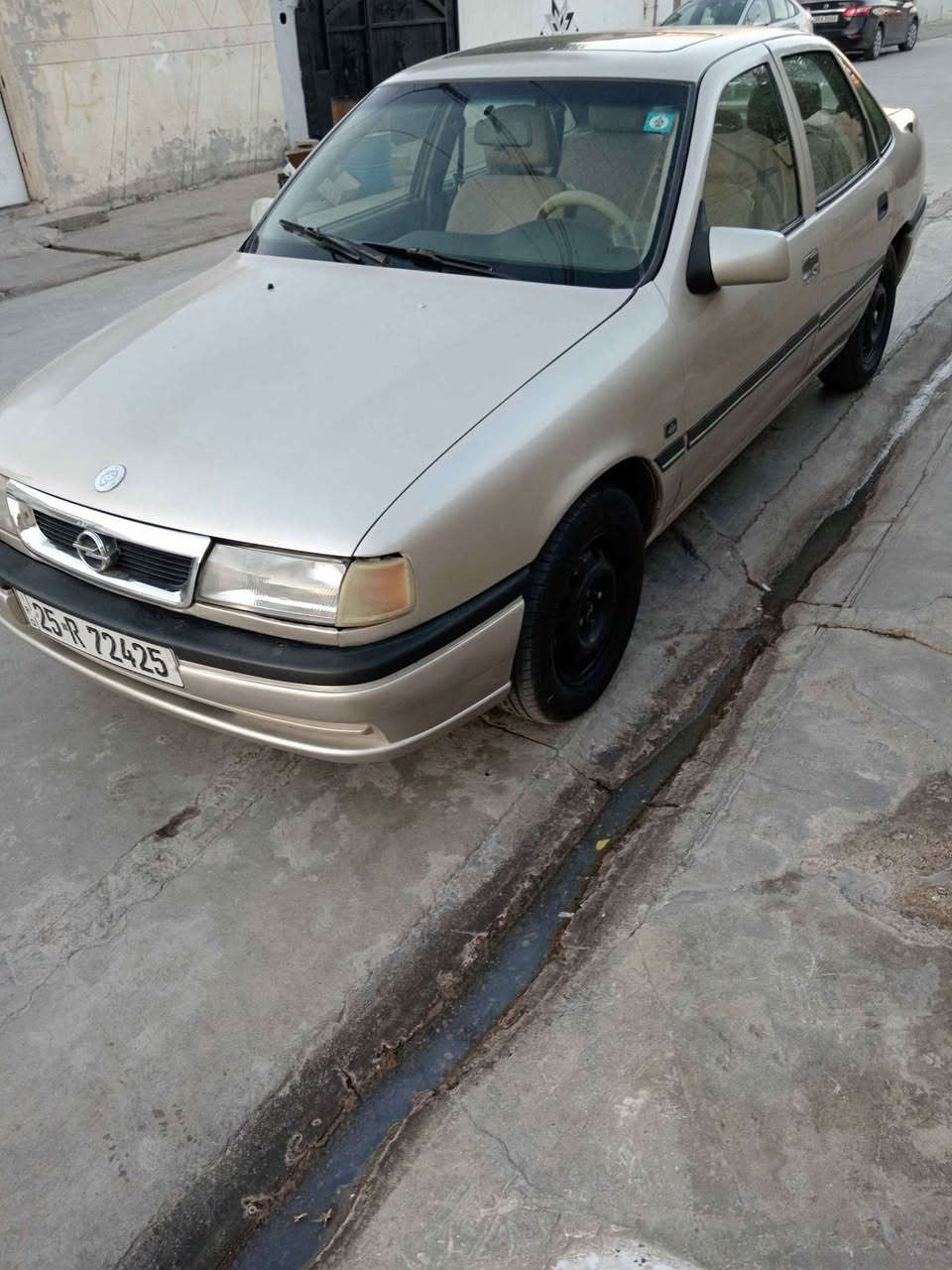 السلام عليكم اوبل فكترا حجم 18 رقم كركوك دولي بطاقة بانزين بيهه  صبغ جماليه بدون معجون بس هلال مصلح سياره جاهزه
***********
السعر ٤٧ مكاني كركوك كركوك, العراق
