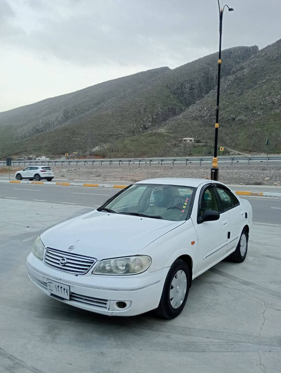 بسم الله الرحمن الرحيم ,,,,,,
نیسان سەنی 2007 یابانی  ساخ 
مەنەفێست وو کتاب مەزایدە 
ناو زەرد جام کارەبای 
تەبرید ساردوو گەرم 
 جوار تایە نوێ 
توندو تۆڵە یەک دینار مەسرەفی نیە 
گێرو مەکینە بەشەرت 
کەمەک سبوخی هەیە 
بێ ڵێدران   یەک روبح مەسرەفی نیە  سحری 47 کەمەک مجاڵ 
ژمارە   *********** زین 
*********** کۆڕەک
