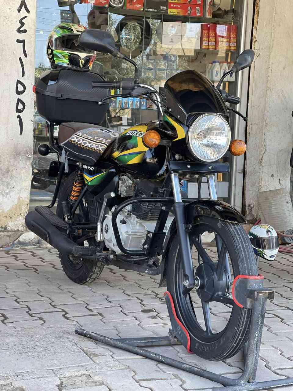 يالله السلام عليكم ورحمة الله وبركاته تحية طيبة 🫡
دراجة بوكسر للبيع  او مراوس موديل 2021 كاملة والكمال لله
كل نقص مابيها جيب فيتر وفحص محرك 150 سي سي شرط برغي مامفتوح بيها رقم ديالى سنويه ولوحات  دبل سويج عداد نمر شغال بانزين شغال اشاير بلوجكتر درع لون مميز 🖤

سعر 1900 وبيها مجال للطيبين 💎

عنوان ديالى الخالص قرب فلكة مصطفى جواد 📍

واتساب ***********

اتصال ***********

#الجميع
