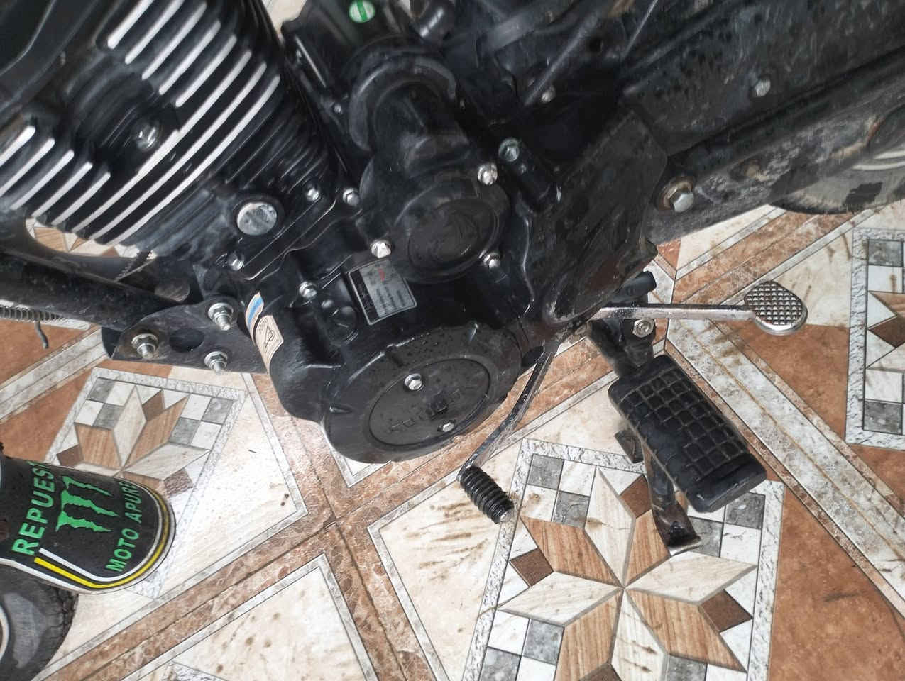 سلام وعليكم سيفان موديل 24 
كامله مكمله سويجات 2 بصمه هم بيها 
ب675 بيها مجال مكاني ديالى شهربان 
***********
