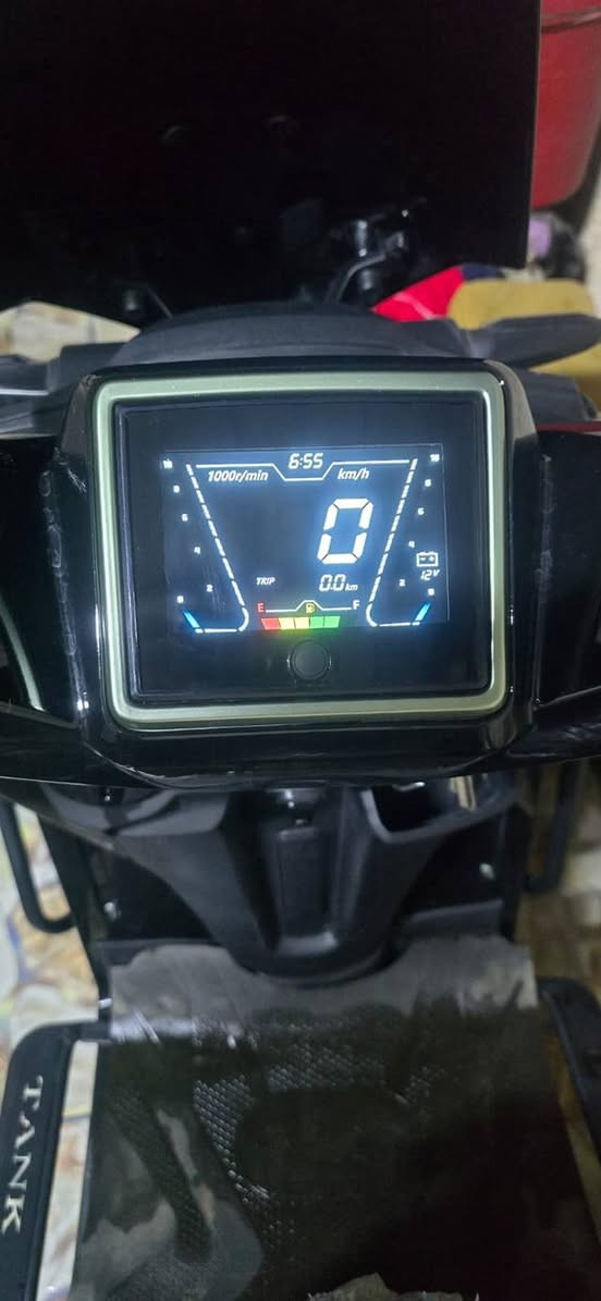 دراجه تانك للبيع سعر ١١٠٠ بلاديه نازله قبل شهرين  مكفوله من كل شي  كهربائيات كلها شغاله  رقم ***********
