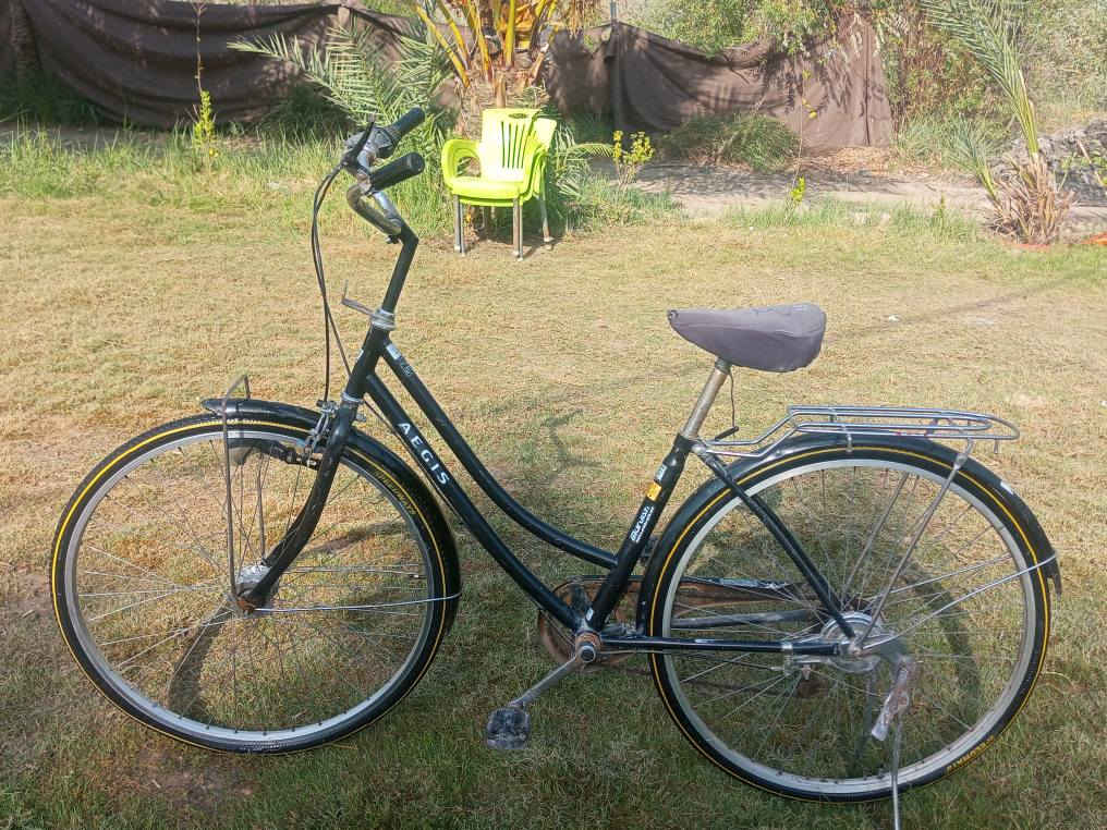 سلام عليكم باسكل البيع مديل 2014 الباسكل نضيف 1 بريكات جدد  2 تواير جدد  3 وياله جدد  4  زنجيل جديد 5.صينيه جديده  7  سبع مكاين  ولله الباسكل جديد بمعنه الكلمه    العنوان كربلاء طويريج الخيرات  السعر 100 وبيه مجال حك الجيه رقم الموبايل  ‪***********‬‏
