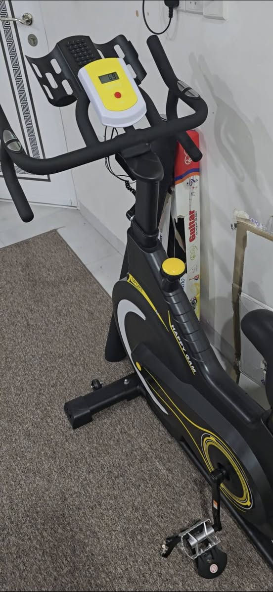 بايسكل مستعمل نظيف للبيع المكان اربيل السعر ١٠٠ دولار فقط الشراي يتصل للاستفسار: واتس اب *********** أربيل, العراق
