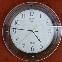 ساعة جدارية نوع سيكو صنع ياباني صناعة قديمة مخزنة توقيت الكتروني جدآ د...