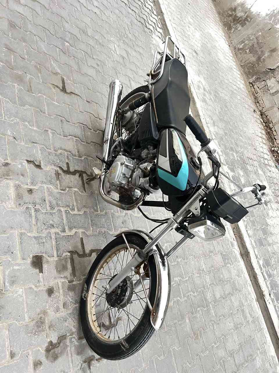 للبيع موديل 2020اوراق اصوليه دراجه سعره 550وبيه مجال للشراي مكاني رميثه حي مهندسين ***********
