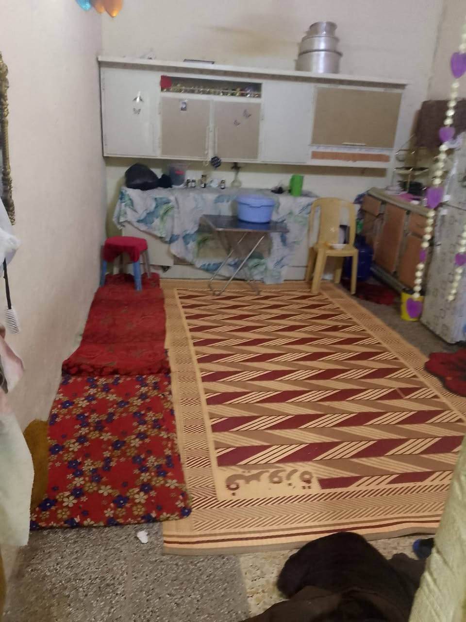 بيت طابو زراعي سند 25 المساحه 225م غرفتين وصاله ومطبخ واستقبال وصحيات طريق كوفه عباسيه مقابل مدرسه سما يبعد عن الشارع 500م للبيع
***********
