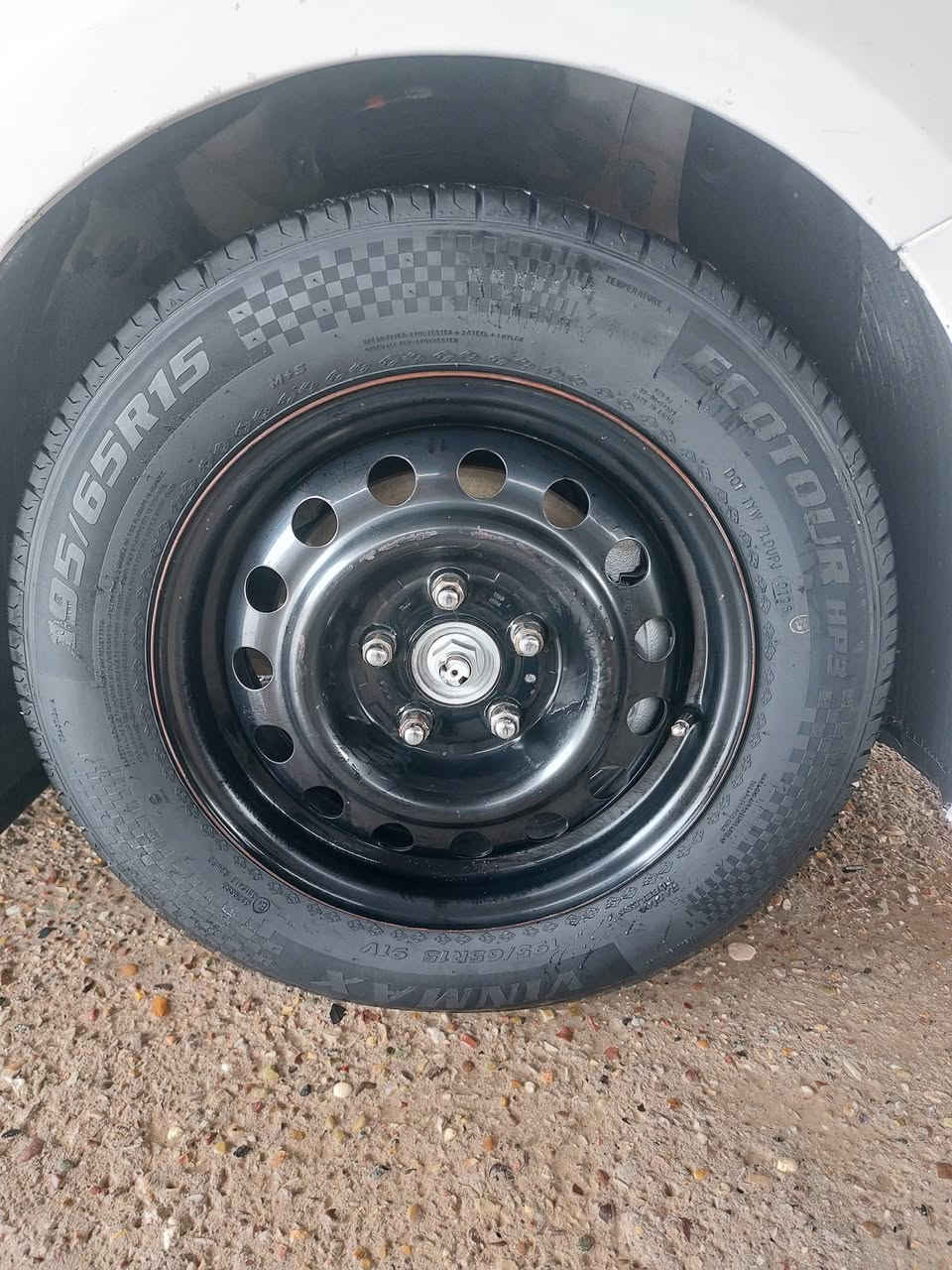 السلام عليكم عندي ويل عادي 15تخم تاير جديد اريد مراوس بويل كب 17نفس الي بالسيارة اكون ممنون منكم العنوان ديالى بعقوبة ***********
