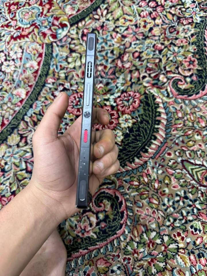 وحش الالعاب 🔥🔥ريدماجك 9 برو
المواصفات الذاكره 256: 120 هيرتز الشاشه 

الريد مجك بي ضربات خفيفه بل اطراف 

الريد ماجك : 550 وبيهن مجال للشرايه 

او مراوس بايباد برو M2
***********
