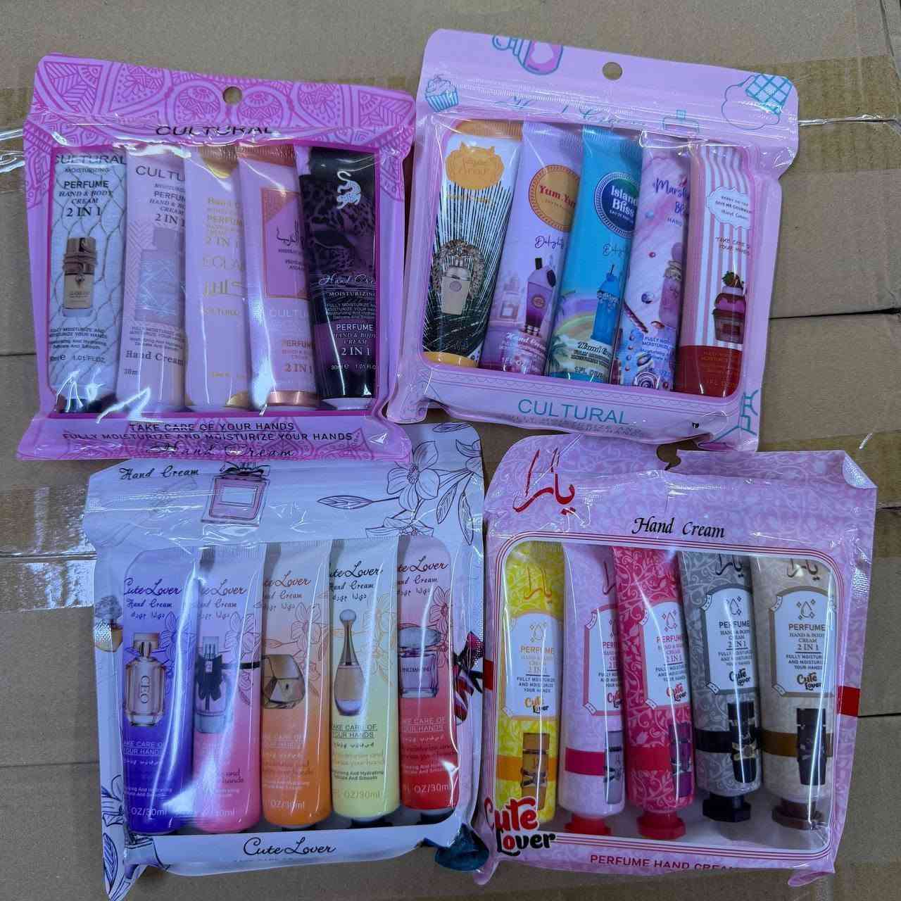مجموعة من كريمات اليد المعطرة 🧸🖐🏻🫧🌼 سيت خماسي 
ينعم بشرة اليدين ويمنحها النعومة والترطيب والإشراق تساعد الكريمات التخلص   منو الجفاف ، وتحمي بشرة اليدين الرقيقة ، 
تتميز  برائحة معطرة خفيفة. تحتوي المجموعة على 5 منتجات برائحة مختلفة. 
بُعطـر العطـور 🥹🍬🪻🍓
سيت مرطبات يد الحجم مني 
تكدرين تخليـة بالجنطة
✅السيت يحتوي على 5 قطع

 السعر 3 الف 

توصيل 5 لجميع المحافظات


**إذا كنت صاحب هذا الإعلان وتريد حذفه لأي سبب، رجاءا أرسل رسالة إلى الدعم الفني**