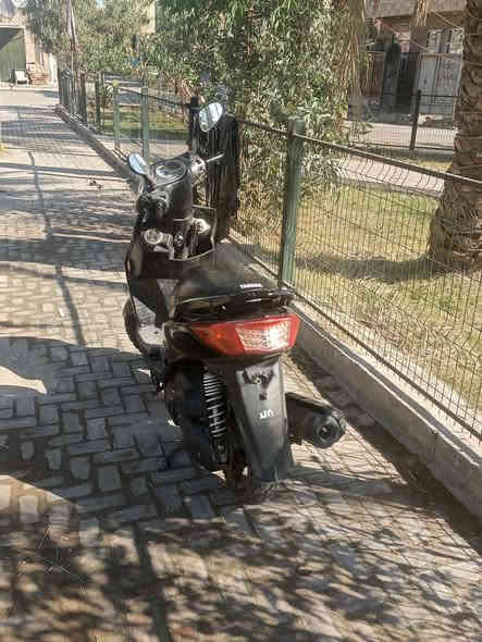 سلام عليكم سكنس فحل نوزل طلاعات خطين دراجه تخبل حلوه وجاهزه تايرات جدد باتري جديد  كهربائيات كلها شغاله دراجه حلوه سعر 650 وبيه مجال عنواني بغداد الرحمانيه مال شعله ***********
