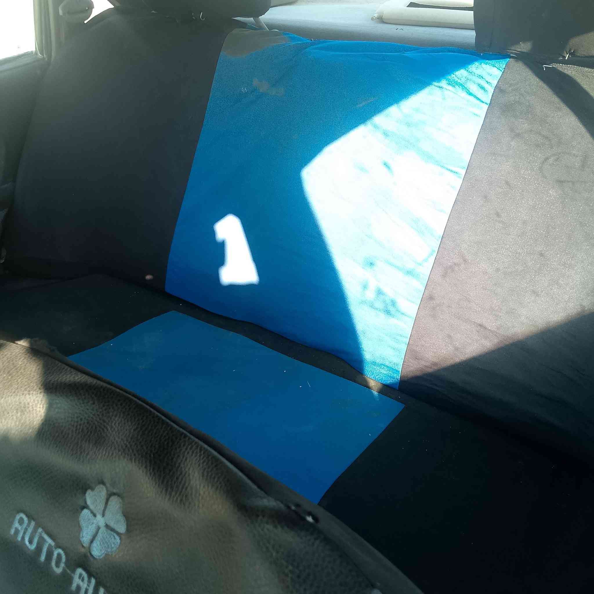 سلام عليكم من رخصة الادمن أوبل اوميكا رقم نجف محرك 2000 السعر 25 وبيها مجال للطيبين  الاستفسار على الرقم التالي ***********
