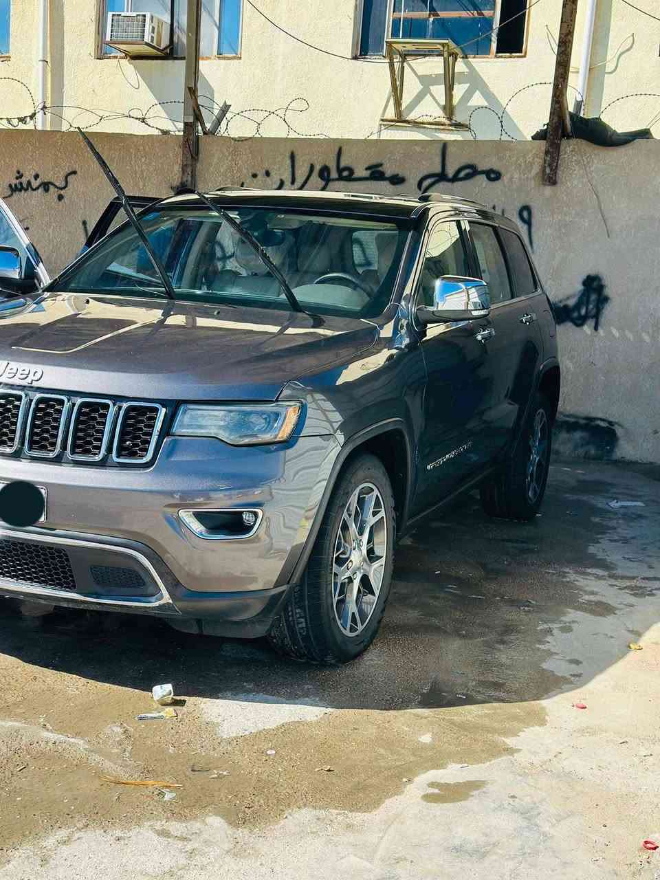 موديل 2019 ماشيه 98 الف كيلو متر بسمي بيه بنيد وجاملغ الاستفسار اكثر ***********
