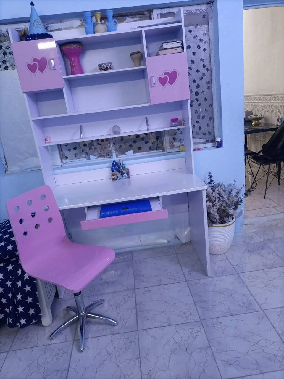 غرفه نوم تركي السعر 250الف العنوان بغداد الرقم ***********
