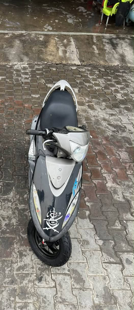 سلام عليكم ماكس عدله للبيع  بوشه 49 دراجة حاويه مامفتوحه محرك كلش ناعم شلعه ومعدل وكهربائياته كله شغاله سلف شغال  هندر اشاير لايت عدسه بك لايت هورن عداد مانقصه شي دراجة كلهه بلادي دواخل ملح  بيه تزويد خفيف السعر 850  بيه مجال المكان كربلاء حي العامل


**إذا كنت صاحب هذا الإعلان وتريد حذفه لأي سبب، رجاءا أرسل رسالة إلى الدعم الفني**