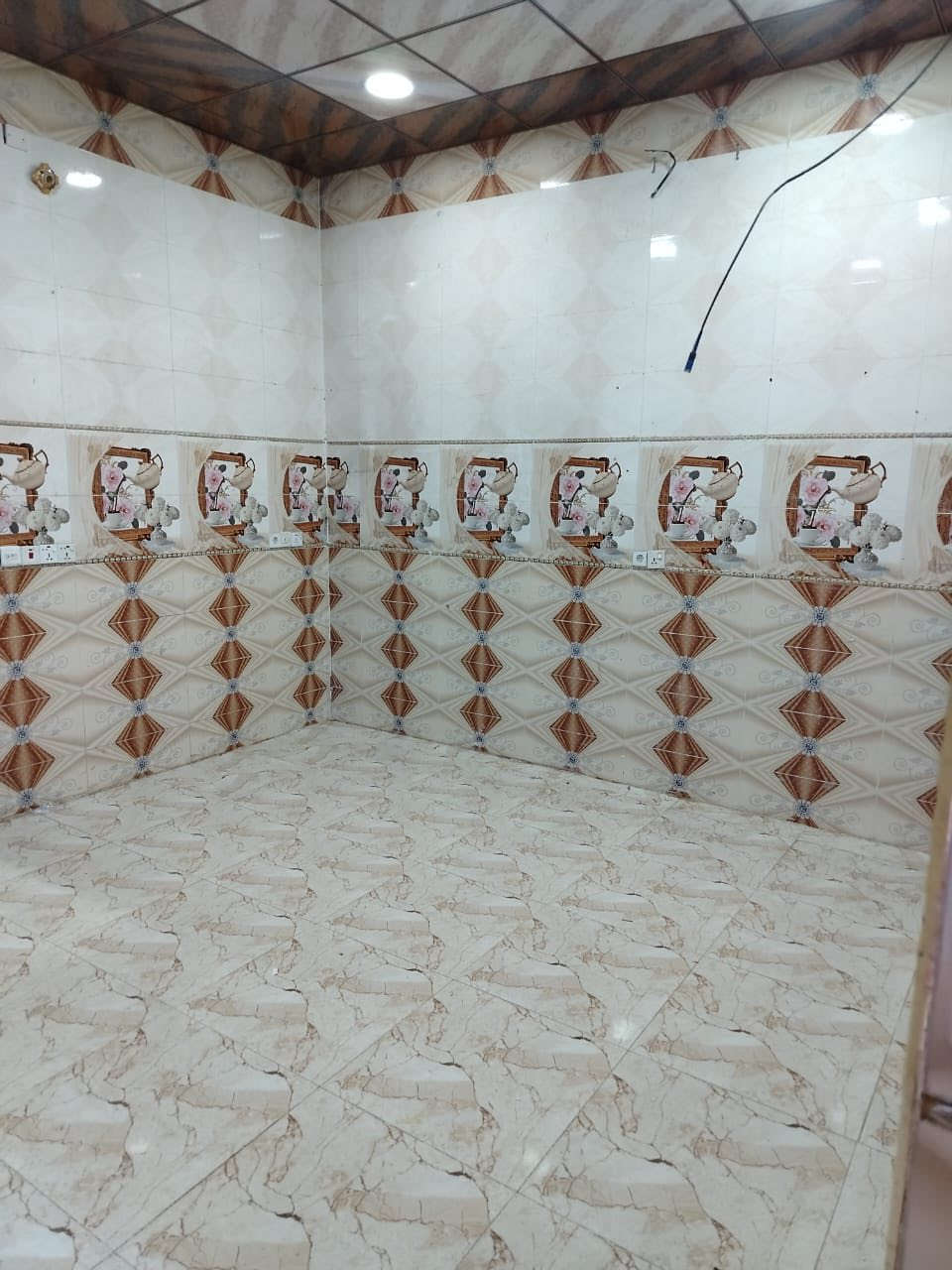 ١٠٠ طابق واحد  متر نظيف جدآ
منطقة الـ ٥٨ خلف مدرسة علماء المستقبل 
سعر الايجار ٢٥٠ الف قفل 

علما ان الماء والكهرباء على صاحب الدار 

الاتصال على الرقم 

***********
