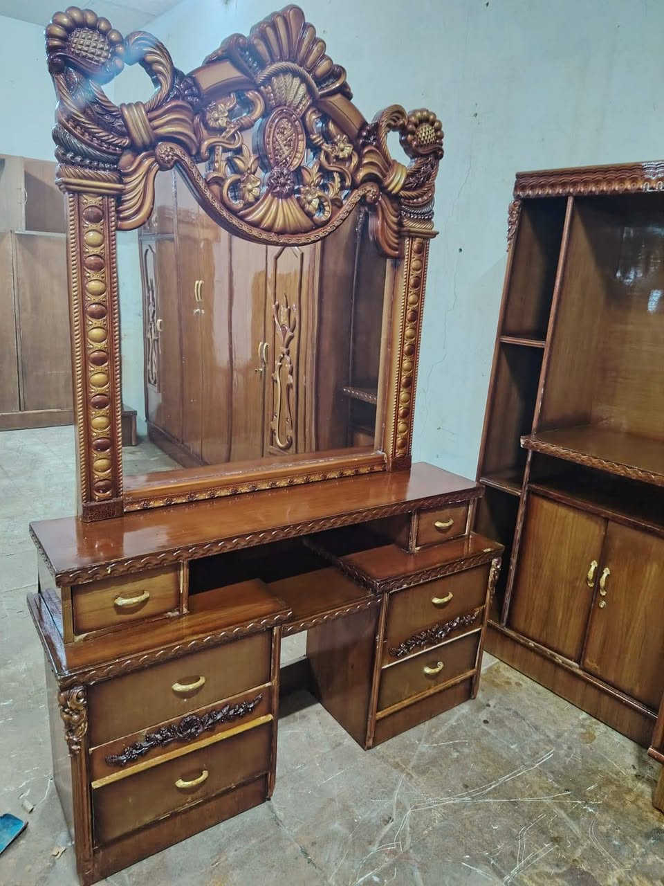 غرفة صاج كاملة،،،،، كل ضرر مابيها 
السعر،،، 600وبيه مجال العنوان حلة ابو غرق 
#للبيع


**إذا كنت صاحب هذا الإعلان وتريد حذفه لأي سبب، رجاءا أرسل رسالة إلى الدعم الفني**