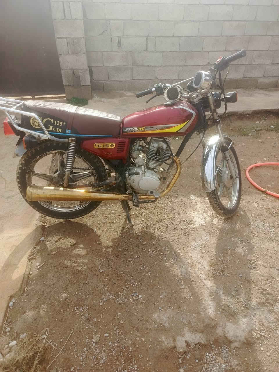 للبيع او مراوس حسب الغناعه ماطور خمسه كير محرك شرط كهربيات كلهن شغاله ابثري شغال تايرات جداد 
السعر 325 وبي مجال مكاني كركوك واحد حزيران الستفسار عله هاذه ***********
