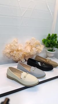 أحذية نسائية • موديلات حديثة • مقاسات ٣٧-٤١