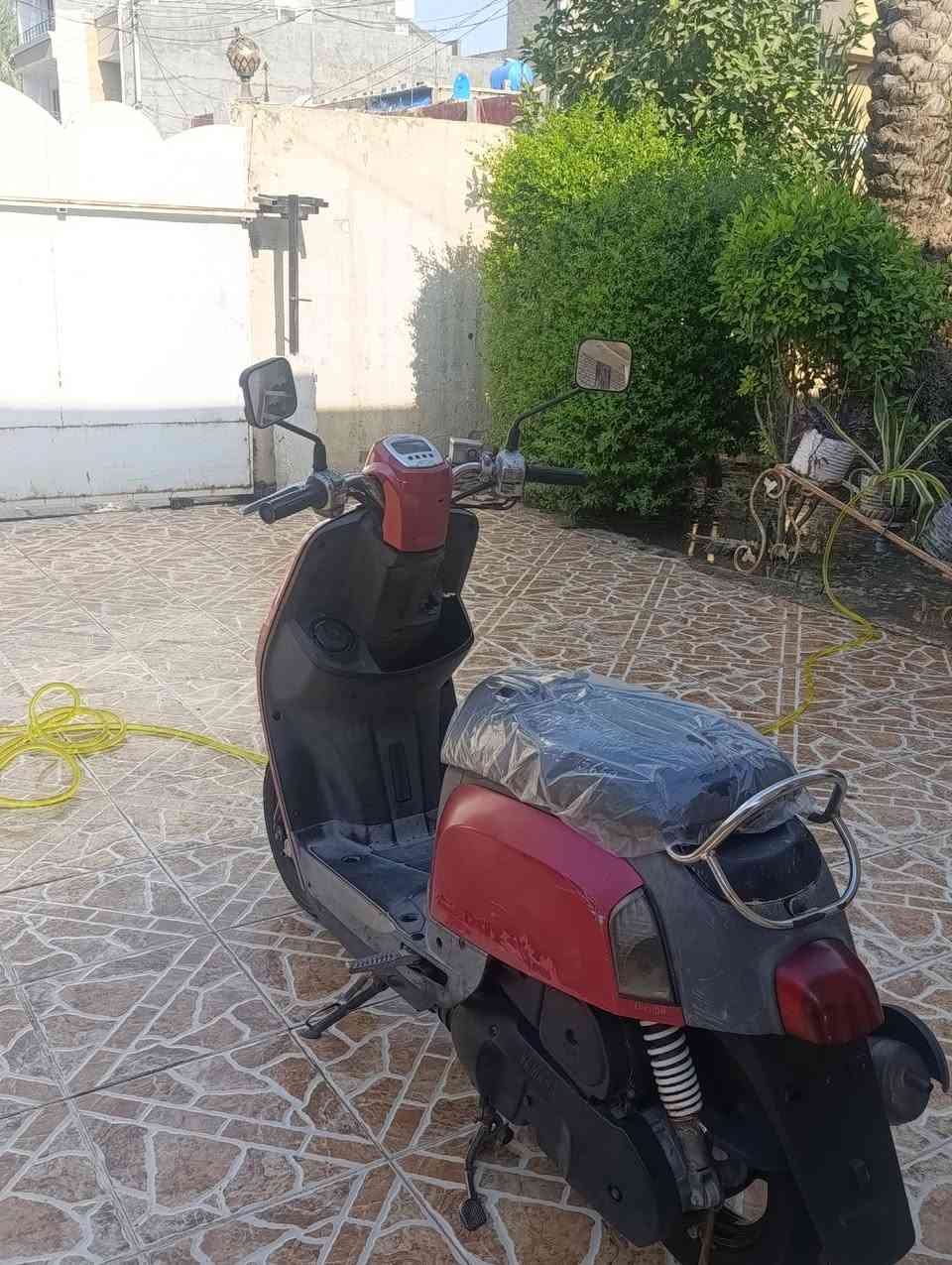 السلام عليكم دراجه للبيع نوع بوليس ياباني نوزل دراجه كفاله عامه من كلشي دراجه جديده معنئ كلمه دراجه ختم واحد ويه المكينه جيب فيتر وفحص دراجه بيه تايرات جدد أو بريكات جدد مكان ديالئ بعقوبة رقم***********
