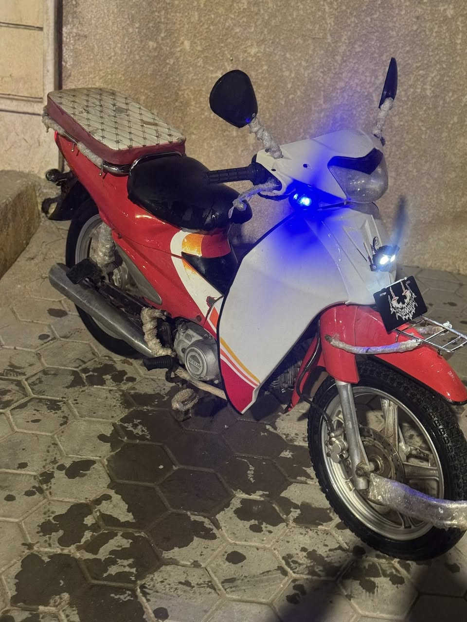 ب 600 وبي مجال بسيط
بلاد  مكاني صلاح الدين بلد ***********
