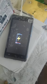 موبايل • ٥٠ • توصيل