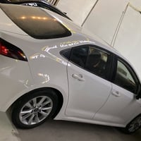 كورلا هايبرد 2025 كفالة عامة ماشية 11 الف بس السعر 155 وبيها مجال بسيط...