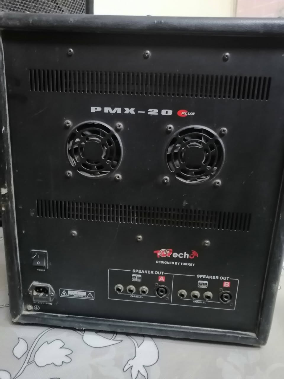 سلام عليكم
جهاز 60 60 مع سماعات
السماعات بيهن عطل
بيع او مراوس
للتواصل مع الرقم ***********
