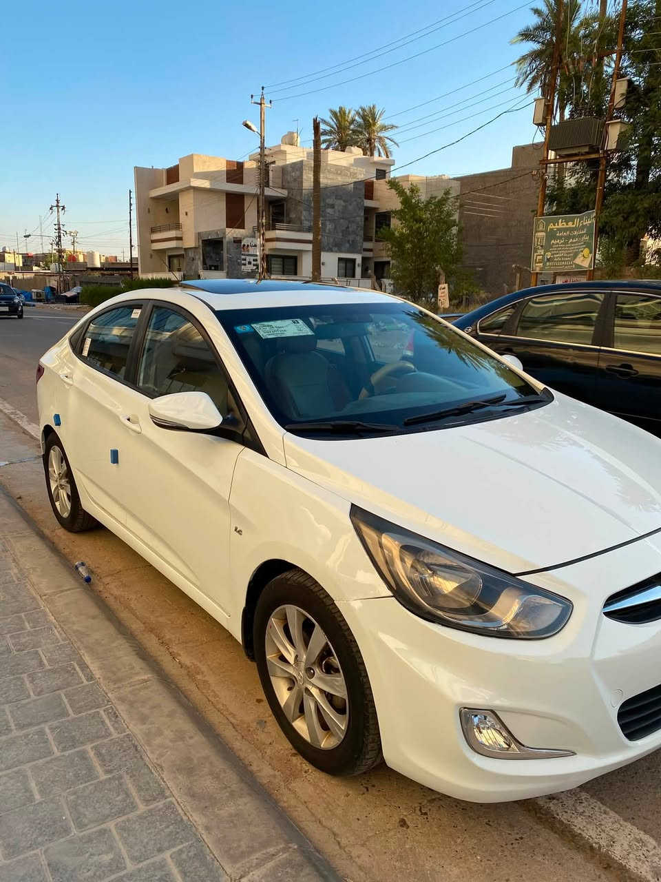 السلام عليكم للبيع اكسنت موديل2012 خليجي رقم بغداد بأسمي محرك1600دوش بلو فوول مواصفات مكفوله من الصبغ التبديل بيها بارد فقط كير محرك بلادي ماشيه 178 حقيقي السعر 93 وبيها مجال بسيط مكاني بغداد جانب الكرخ الاستفسار ***********
