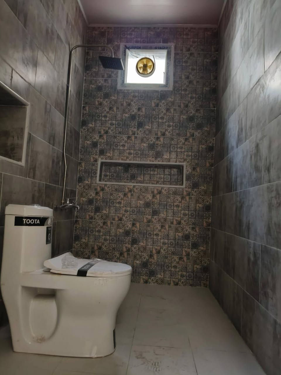 💯 متر
ثلاث غرف نووم 
صحيات عدد 2
واجها 6.25
نزال 16
للبيع فقط 
***********
