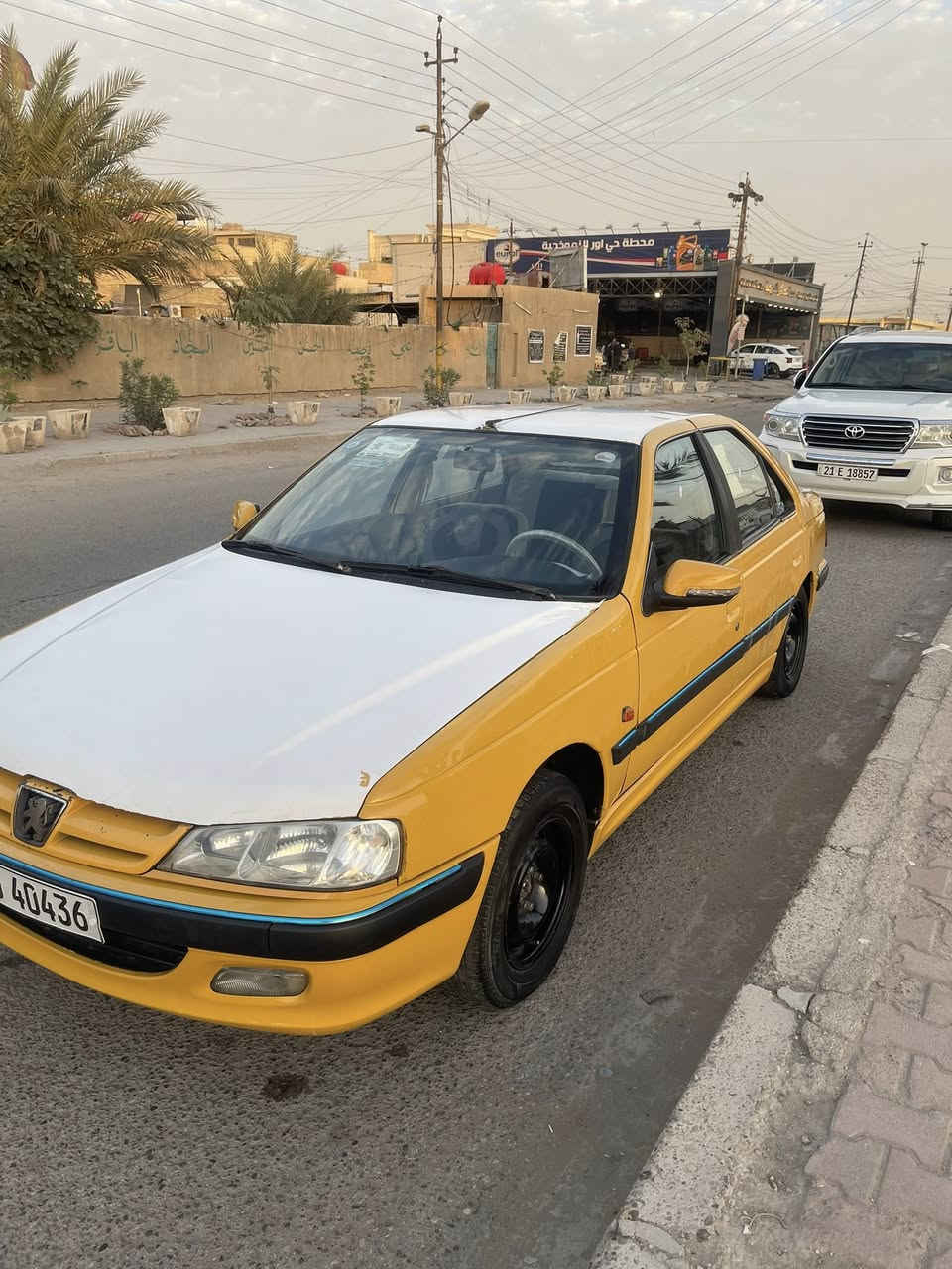 السلام عليكم بيجو بارص ١٥ السيارة نضيفة جداً مكينة وكير كفالة كهربائيات كفالةالسيارة حلوة بيها جاملغ خلفي السعر ٤٠$ وبيها مجال المكان حي اور للاستفسار *********** واتساب
