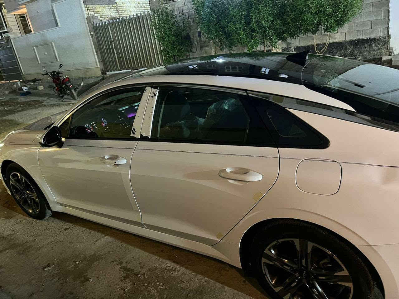 كيا K5 موديل 2022
سياره فول مواصفات 
مواصفاتها
-بصمه
-تشغيل عن بعد 
-تبريد اوتو
-بنراما 
-كشنات كهرباء 
-كشنات خزن مينوري  
- تدفئه وتبريد بلكشنات 
-هيتر بلستيرن 
-تشغيل عن بعد
-رادار امامي وخلفي وجانبي 
-كامرات 380 
-المري قلاب بوضع R
-المري نقاط عمياء
-قطعتين تبريد
-كشنات جلد 
-سستم سمعات BOSE
-شحن لاسلكي 
-الداخل مطعم بصاج 
-قياده ذاتيه 
-تحديد مسار 
-كروز سرعه
-اربع انضمه قياده(سمارت، نورمال، سبورت،كيوستوم)
-وتو هولد 
-هندبريك بصمه 
-اربع جام وتو 
-فول تحكم ستيرن 
وبعد بيها هواي مواصفات
سياره ماشيه 66
رقم بغداد بسمي 
سعر 135
***********
