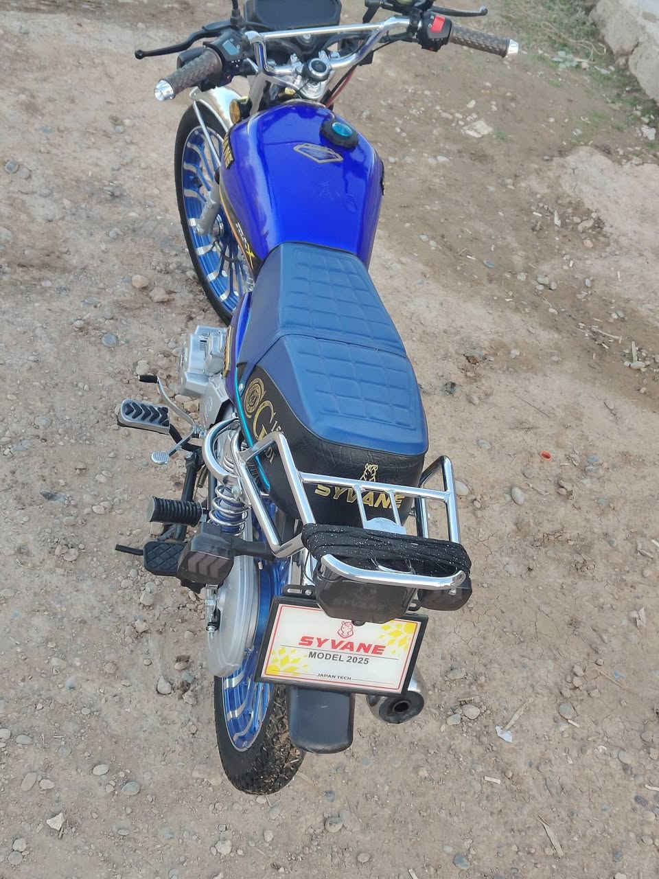 السلام وعليكم
سيفان موديل 2025 
الاصلي وزن ثقيل 5 كير
تشغيل عن بعد +بصمة 
ماشي حيل قليل اخو الزيرو
ماطور جديد 
مكاني موصل الأيمن
للتواصل فقط اتصال او واتساب 
***********
