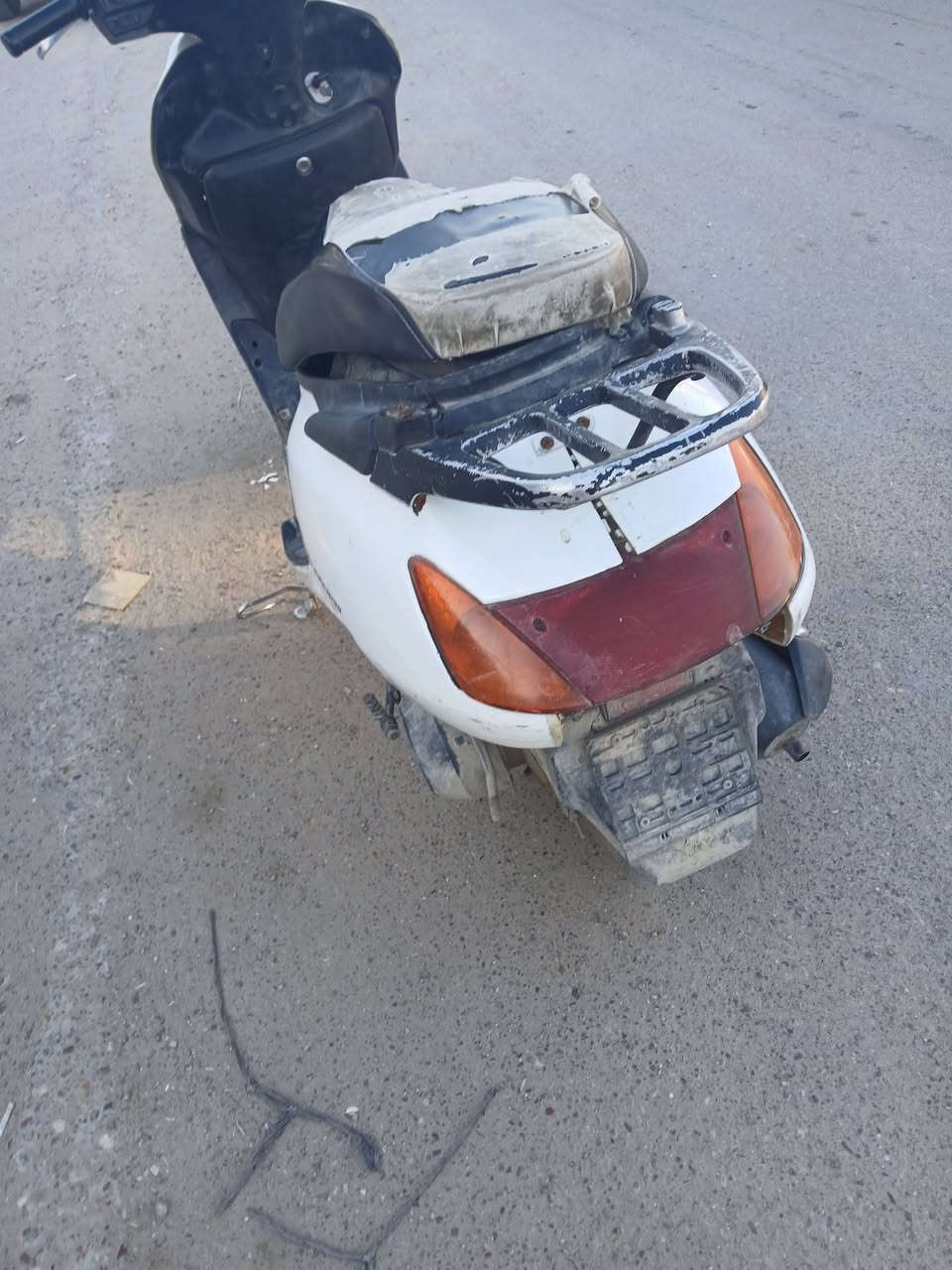 سلام عليكم دراجه للبيع نضيفه شغلله نكر سلف سعر ٢٠٠ وبي مجال ***********
