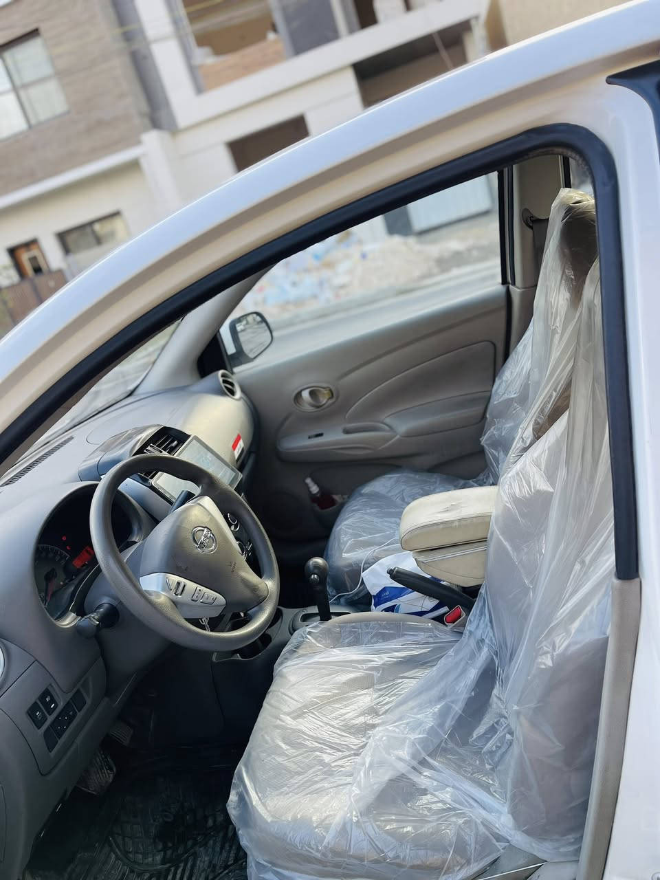 السلام عليكم
نيسان سني هندي بليتة زركة الأصلي ٢٠٢٠رقم سليمانية الجديد ب اسمي هزة وفحص وسنوية كله جديد كير ومكينة وتبريد وصدر تخم تاير اي نقص مابيه بدون صبغ فقط بارد بسيط شوف العين مابيه اي نقص دوشمة ارضية متصرف عليه اي شي ماشية ١٣٠ الف شرط الفحص 
مكاني بغداد المشتل 
السعر المطلوب ١٠٦ مجال بسيط حق الجية فقط رجاءً ما أتعامل بتليفون شوفها واقتنع وتدلل
ت ***********
