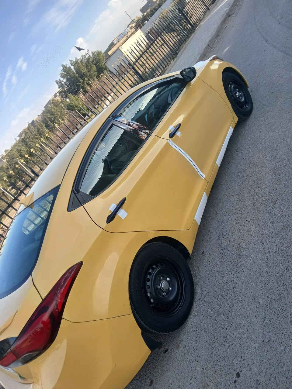 النترا ٢٠١٦ وارد امريكي حادثه جاملغ وبنيد فقط والباقي ليبل واحد مكينه ١٨٠٠دوش كير اي تي ام المرغوب  بدون اي داخل شرط السونار بدون معجون  سياره جديده حيل نص فول تدفىه بالكشنات شاشة كامرا لايتات لد ابو العدسه دوشمه دلو تخم تاير جديد صدر خلفي امامي  ماشيه ١٨٨٨
تدفىه شغاله جاهزه على الاخير ما بيه اي نقص ارقام انكليزي مصفره من كلشي  السعر ١١٤ وبيه شي بسيط الشراي يتصل وبخدمته 
***********
