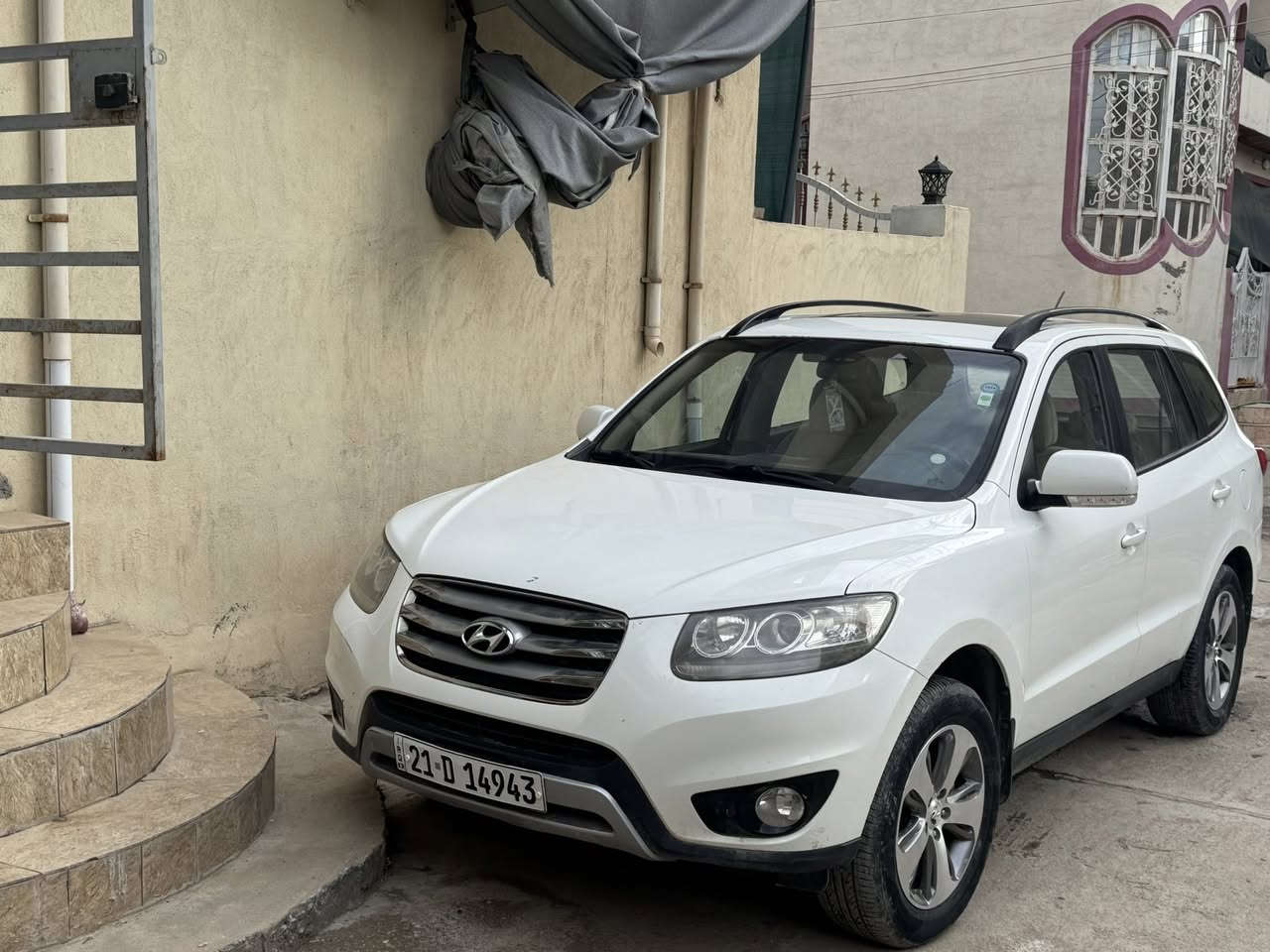 سنتافي2012خليجي 7راكب سقف السلايت  وكامره خلفيه محرك 4اربع سلندر ماشيه 190 الف كيلو متر رقم سليمانيه وسنويه جديده باسمي ثاني يوم تحويل مكان ديالى خانقين السعر 155    ***********
