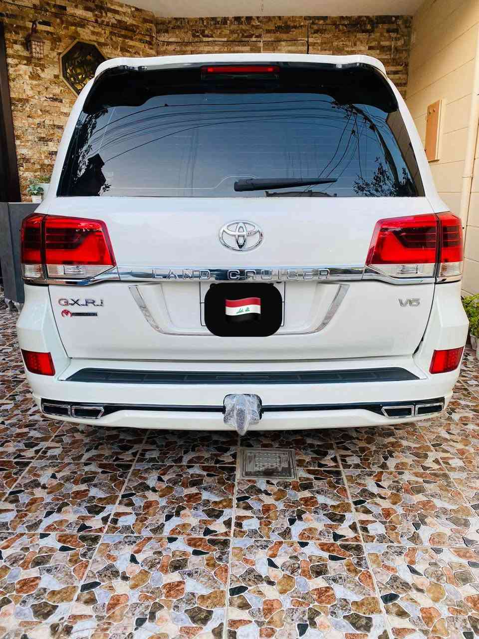 سلام عليكم

تيوتا لاند كروزر
موديل 2010 محدثة تحديث كامل إلى 2021 (داخل وخارج)

 كير المحرك شرط، معروف عن اللاند كروزر اعتماديتها
السيارة مصبوغة صبغ عام للتجديد

✔️ جاهزة من كل النواحي
✔️ تبريد وتدفئة شغال 100%
✔️ بصمة + تشغيل
✔️ دخول ذكي
✔️ حساسات أمامية وخلفية
✔️ كاميرا خلفية
✔️ شاشة حديثة (أندرويد / خرائط / بلوتوث)
✔️ نظام صوتي محسن
✔️ تحكم بالدركسون (ستيرن كنترول)
✔️ مثبت سرعة
✔️ مرايا كهرباء + طي
✔️ لايتات زينون عدسة بيض + LED
✔️ فتحة سقف

المواصفات GXR_i

السيارة ما بيها أي نقص، تحديث متعوب عليها
الضرر فقط جاملغ خلفي (مال السايق)

رقم شمالي،  للتحويل اوً وكاله 

💰 السعر: 250 وبي مجال ان شاء الله 

📍 الموقع: كركوك

📞 ***********
متواجد : واتساب وفيس كركوك, العراق
