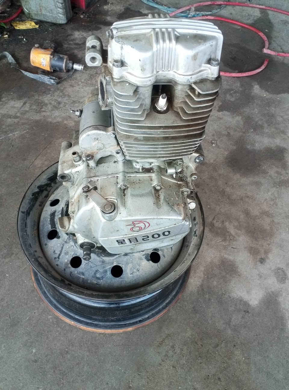 مكلف بالنشر
محرك ٥كير للبيع السعر ١٠٠وبي مجال

 العنوان القيارة قرية الجدعه 
*********** @إشارة
