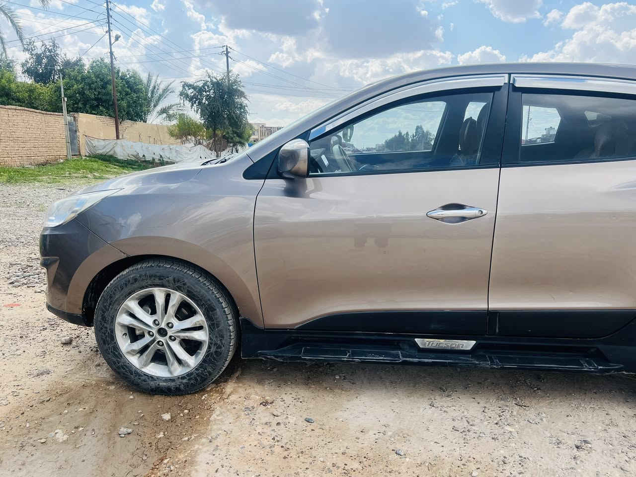 توسان ٢٠١٠ نظيفه تخم تاير جديد   السياره نظيفه كلش ضررها مبين بالسونار بسيط كلش بدون دواخل 
محرك ٢٠٠٠
مري شفط 
تدفئة تبريد كلشي شغال ما بيها اي نقص 
السعر ١٣٠  
المكان تكريت 
التواصل على الرقم ***********
