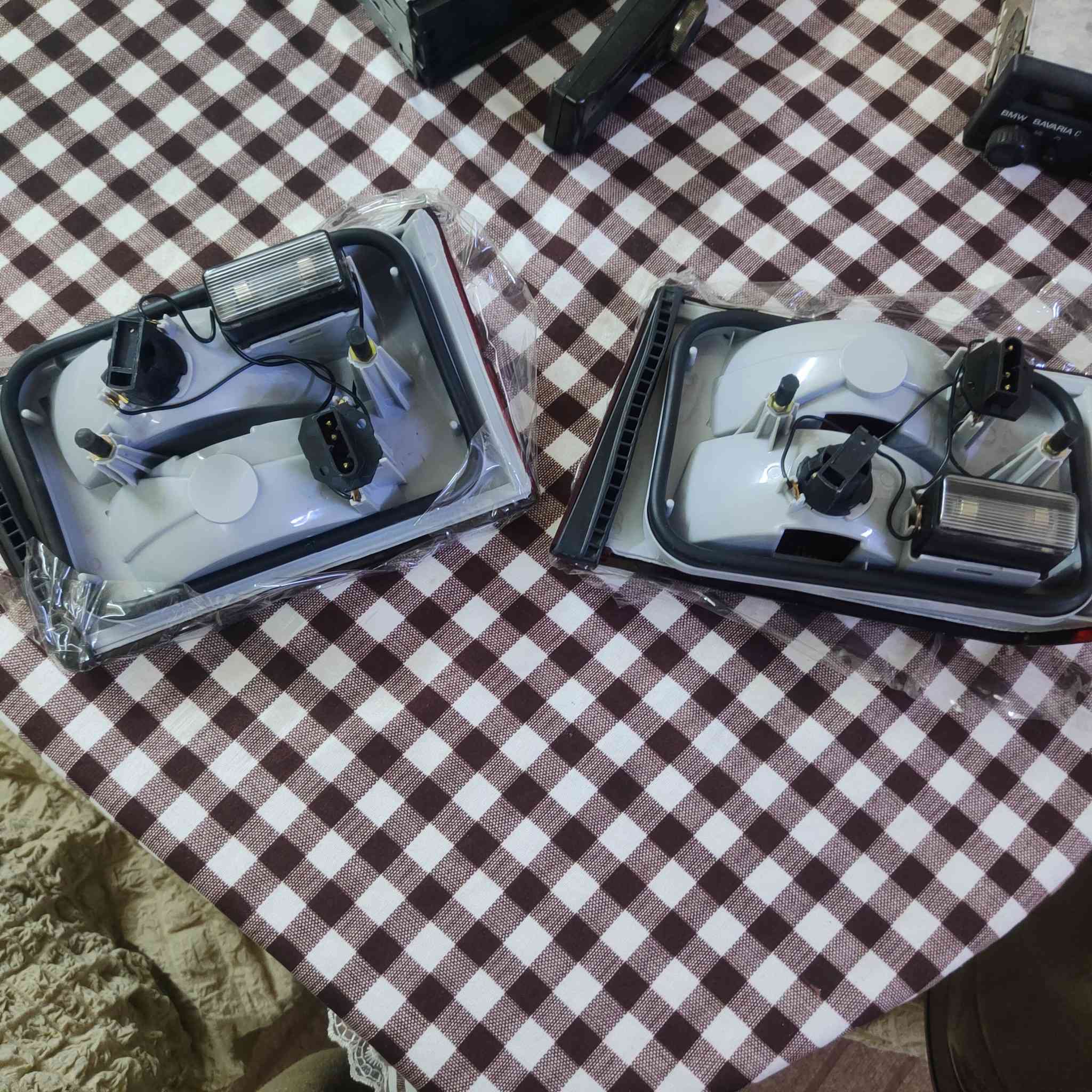 السلام عليكم شبابنا الطيبين مجموعه غراض مال 500 للبيع ترايش باب بلاديات ب20 مسجل بلادي بدون كود ب20 مسجل سيدي فحم ابيعه ب5 زوج لايتات مال الصندوق جديدة ممستعمله بالكارتون ب30 مكنسه مال سيارات ب10
مكاني كركوك


**إذا كنت صاحب هذا الإعلان وتريد حذفه لأي سبب، رجاءا أرسل رسالة إلى الدعم الفني**